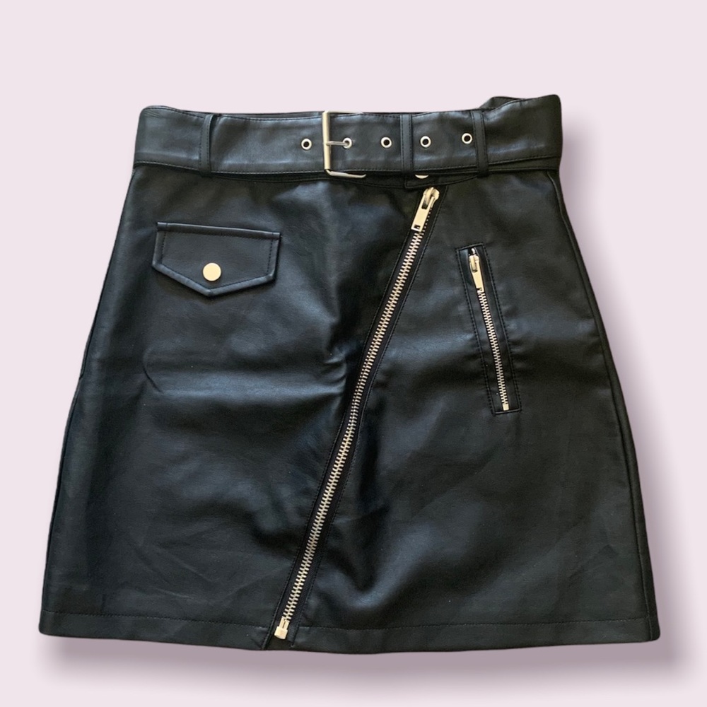 🛑SOLD🛑Forever 21 Faux Leather Mini Skirt